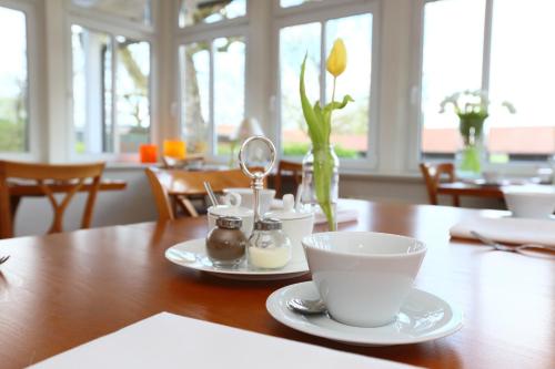 STADE LAND GOLF HOTEL & Tiny Houses in Deinste, Deutschland