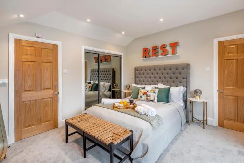 Superior Stays Luxury Apartments - Bath City Centre - main image