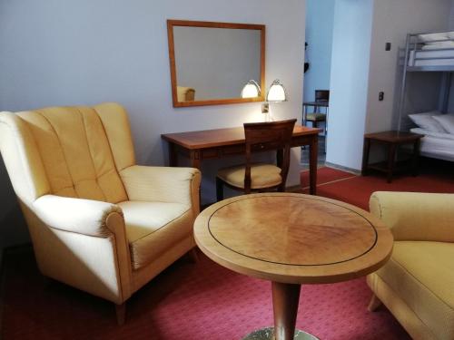 Red Carpet Hostel – Krakow, PA