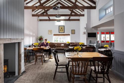 Rashleigh Arms - image 2