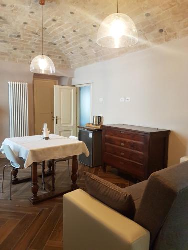 La Dimora del Falconiere - Luxury Suites - image 3