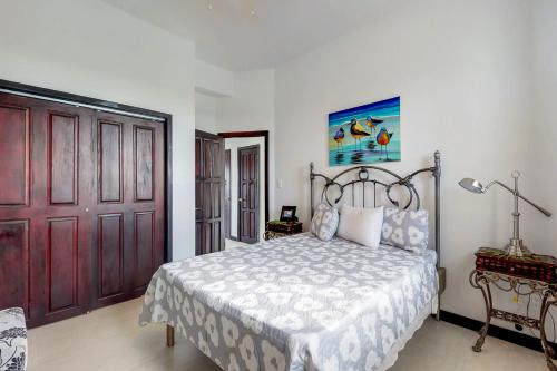 Blue Water Beach Villas