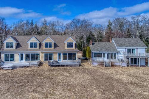 Harbor Bay House - main image