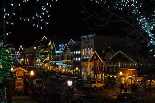 Merry Creekside Retreat