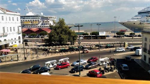  Sunny Apartment 3rd floor, Unterkunft in Lissabon