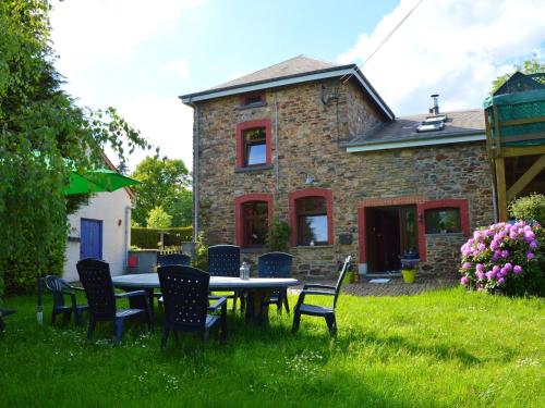  A comfortable house in the region of the Belgian Luxemburg, Pension in Montleban