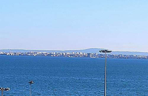  Sunny Apartment 3rd floor in Lissabon