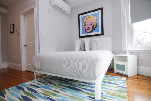 A Stylish Stay w/ a Queen Bed Heated Floors.. #28 - image 10