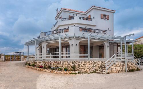 VILLA VOLIMES gîte à louer Áno Volímai