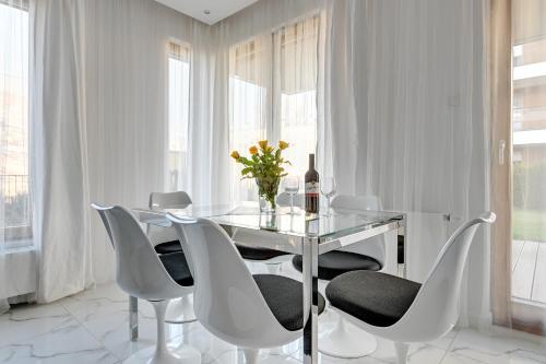 Two-Bedroom Apartment image 6