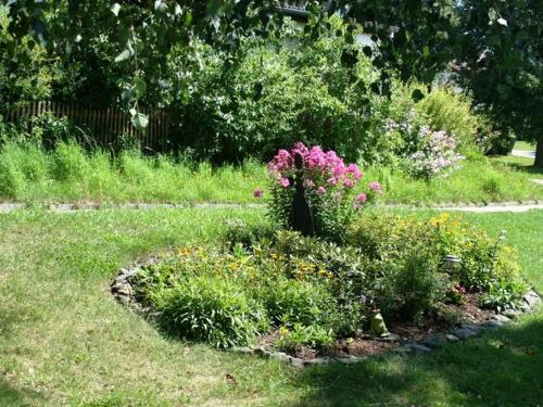 Holiday home with garden near the forest