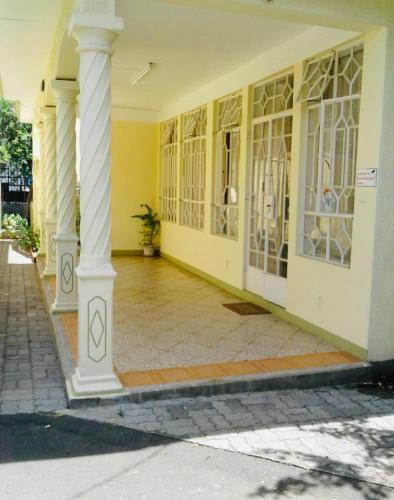 Le Serin Villa, Flic en Flac