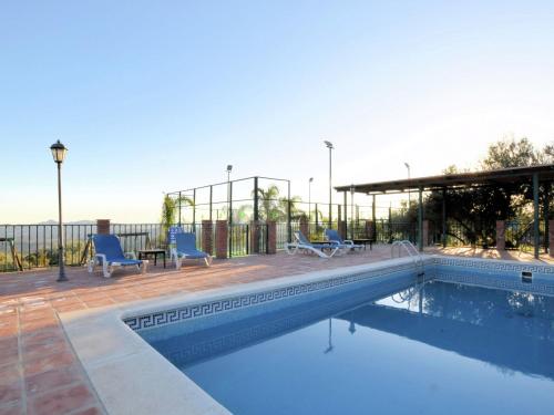  Comfortable Cottage in Periana with Swimming Pool in Periana