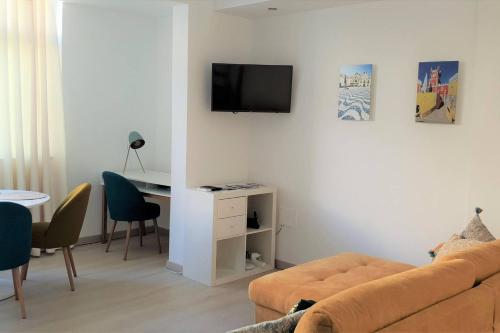  Stunning Newly Refurbished flat in Cascais in Cascais