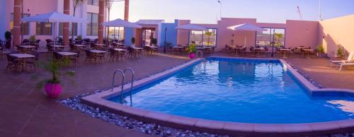 Swimming pool, SUNSET HOTEL in Nouakchott