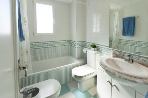 Apartment with Sea View image 10