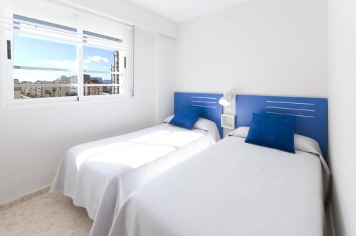 Apartment with Sea View image 2