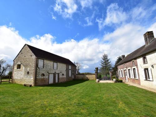 Spacious holiday home in Sormery with pool