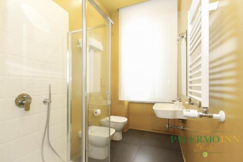 Comfort Triple Room with Shower image 3