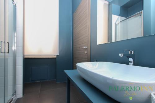 Standard Double Room image 4