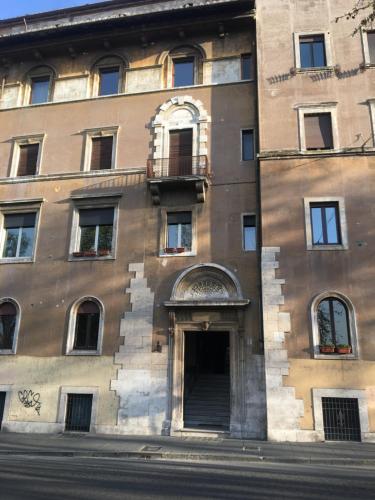 Una finestra su Castel SantAngelo