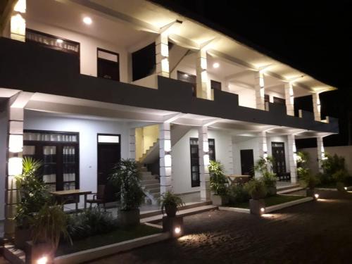 Airport Grand Holiday Home Negombo