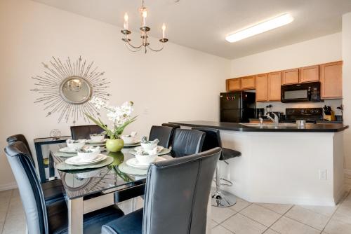 4 bedroom villa at Bella Vida Resort - image 6