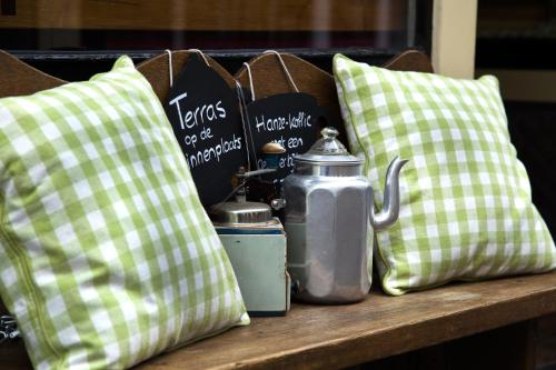 Hotel Hanzestadslogement De Leeuw in het centrum, Snoepwinkel, Hanzemuseum, Koffieschenkerij met Binnenplaats, Kamers met keukentje en Ontbijtservice