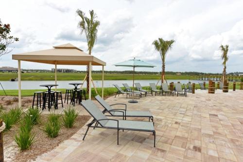 6 bedroom 4 suites 5 minutes from Disney parks - image 8