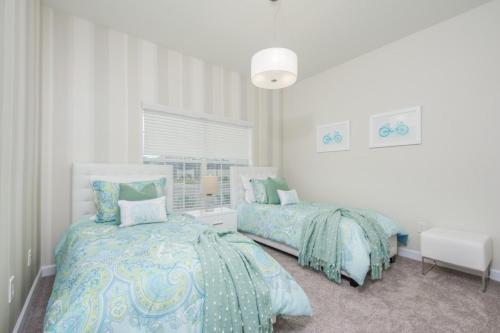 Luxury 5 Bedrooms villa at Storey Lake - main image