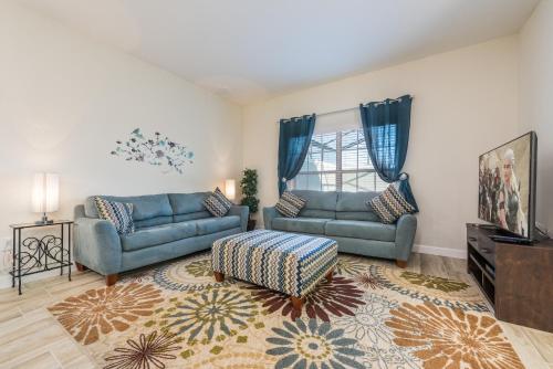 Pleasant villa at Storey Lake with private pool near Disney