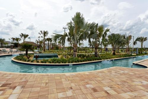 Luxury 6 bedroom home - Storey Lake - main image