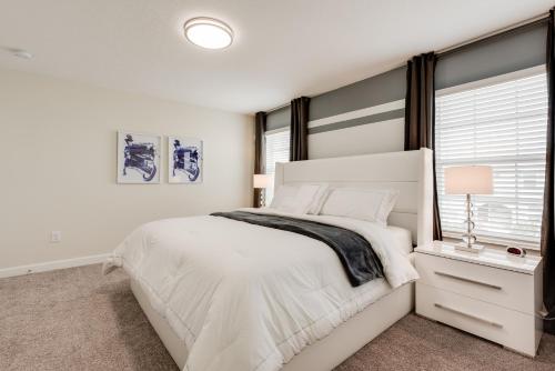 New 4 bedroom villa best location - image 3
