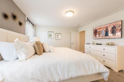 Spacious 4 bedroom villa - image 2