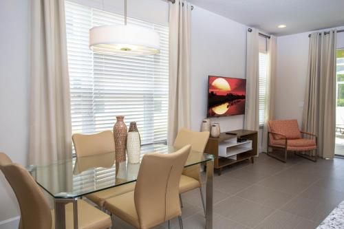 New and modern 3 bedroom villa - image 2