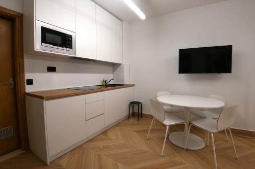 Aparthotel Milenij - image 7