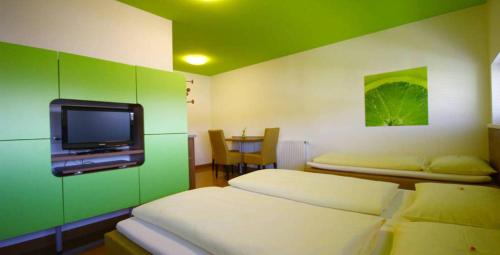 Hotel Greenrooms - image 13