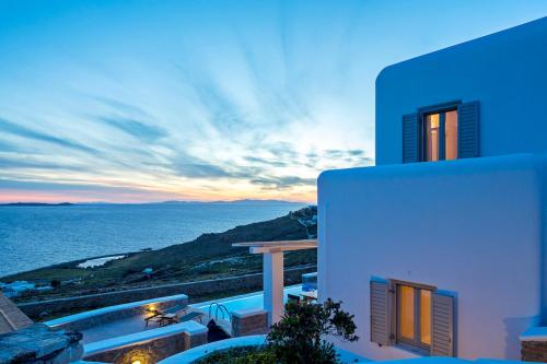  Faros Armenistis Villa Sleeps 6 Pool Air Con WiFi in Fanari