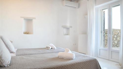  Faros Armenistis Villa Sleeps 8 Pool Air Con WiFi in Fanari