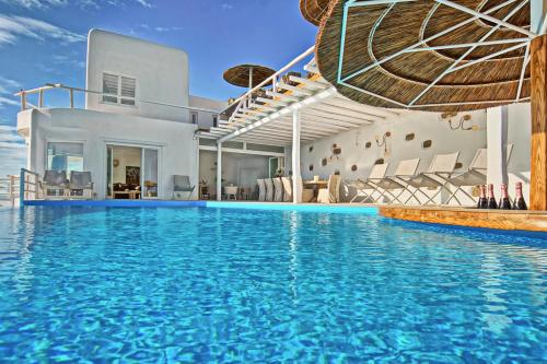 Faros Armenistis Villa Sleeps 18 Pool Air Con WiFi in Fanari
