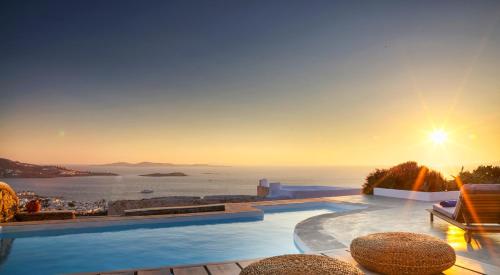 Amygdalidi Villa Sleeps 11 Pool Air Con WiFi in Mykonos Stadt