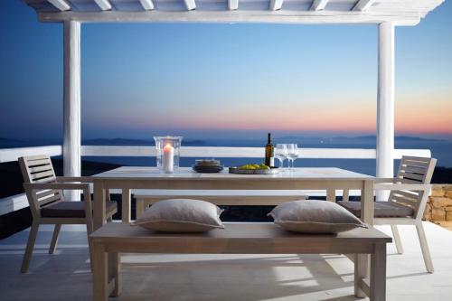  Faros Armenistis Villa Sleeps 7 Pool Air Con WiFi in Fanari