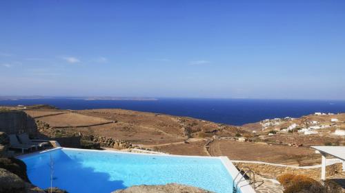  Faros Armenistis Villa Sleeps 8 Pool Air Con WiFi in Fanari