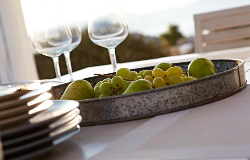  Faros Armenistis Villa Sleeps 7 Pool Air Con WiFi in Fanari
