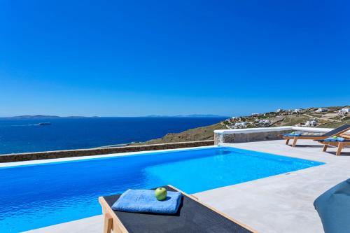  Faros Armenistis Villa Sleeps 6 Pool Air Con WiFi in Fanari