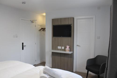 Sky Nights Hotel London Heathrow - image 3