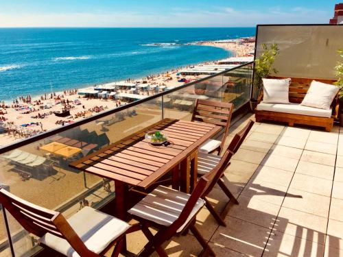  Front Beach Apartment, Unterkunft in Póvoa de Varzim