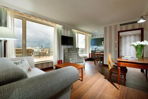 Eurostars Montgomery - image 13