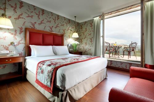 Eurostars Montgomery - image 3