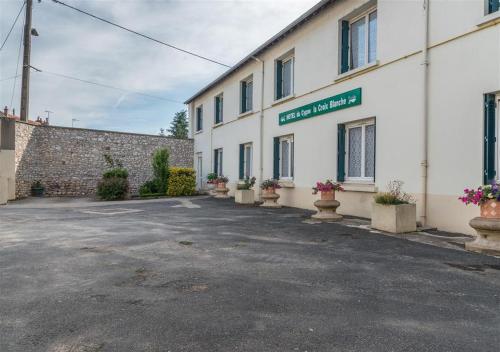 . HOTEL DU CYGNE DE LA CROIX BLANCHE
